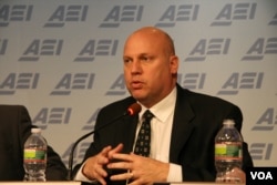 传统基金会资深研究员史剑道(美国之音钟辰芳拍摄)