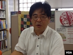 东京大学教授木宫正史接受美国之音采访。（美国之音小玉拍摄）