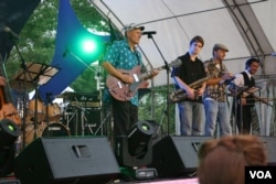 丹尼音樂節現場（美國之音楊明拍攝）