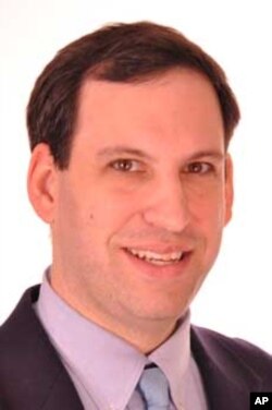 贝克特宗教自由基金会的资深律师马克•里恩兹