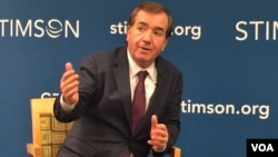 眾議院外交事務委員會主席（加州共和黨）羅伊斯 (美國之音莉雅 )