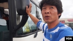 游览车驾驶凯文（美国之音国符拍摄）