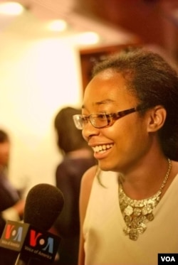 曾在台湾生活过的美国学生柏天沂(Tiffany Barron)参加了第十届“亲善大使训练营” （美国之音孙龙飞拍摄）