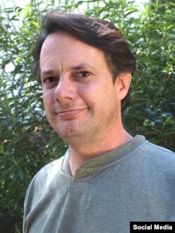 Dr.Kiris Funk saayintistii qorannoo dhaaba USGS