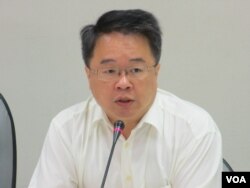 在野黨民進黨立委吳秉睿(美國之音張永泰拍攝)