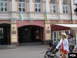莫斯科市中心的乌克兰文化中心 (美国之音白桦 拍摄)