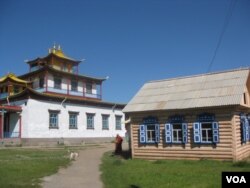布里亚特的一家佛教寺庙(美国之音白桦拍摄)