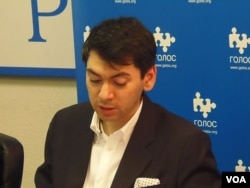 “戈洛斯”副主任米洛科尼扬茨(美国之音白桦拍摄)