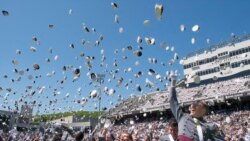 美国陆军西点军校2015年毕业典礼（美国国防部照片）