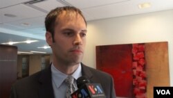 美利坚大学教授泰马（照片来源：美国之音）