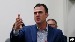 俄克拉荷马州州长凯文·斯蒂特。