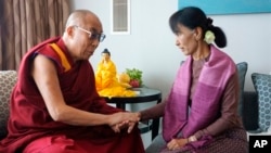 2012年﹐昂山素姬與達賴喇嘛曾經在倫敦會面。(資料圖片)