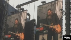 “搖擺”搖滾音樂節