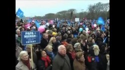 法议会辩论同性婚姻法 民众意见分歧