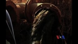 看天下: 废弃矿堆，滑沙乐园