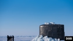 美军“康涅狄格号”潜艇2018年3月9日在北冰洋浮出海面（美国海军）