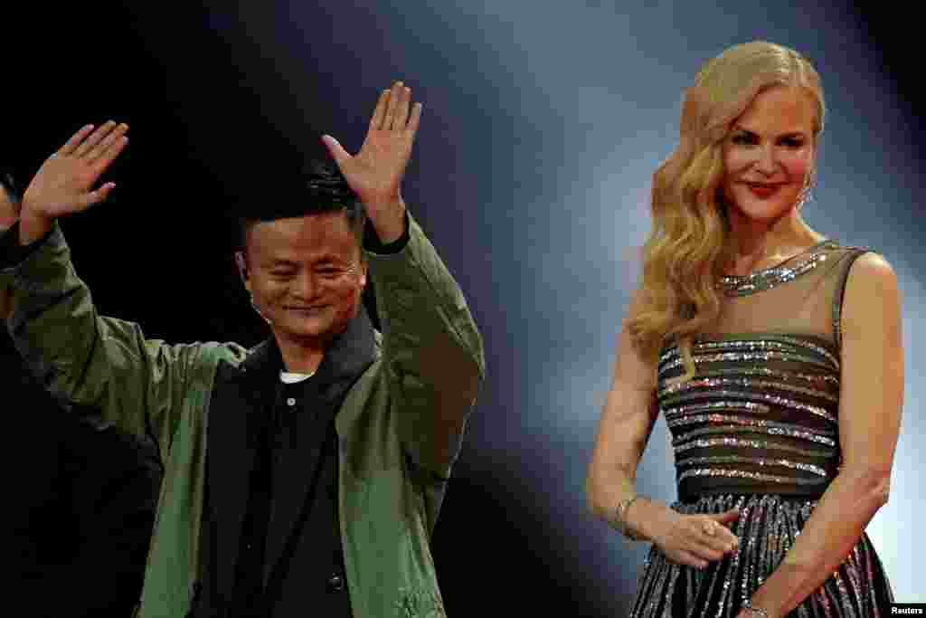 Soldiers participate in a rehearsal for the upcoming Republic Day Parade in New Delhi, India.