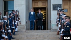 美國和澳大利亞防長2019年10月31日在五角大樓會晤（美國國防部照片）