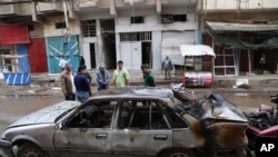 汽車炸彈爆炸的現場