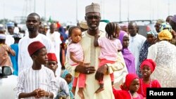 Iyalai a masallacin Idi