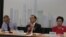 中华亚太精英交流协会举办香港观察的座谈会（美国之音张永泰拍摄）