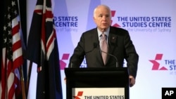 美国参议院军事委员会主席约翰·麦凯恩在悉尼的美国研究中心发表讲话（2017年5月30日）