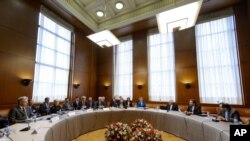 10月15日5+1代表和伊朗官員在日內瓦開始兩天閉門會談