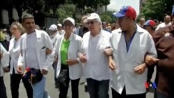 2017-05-23 美國之音視頻新聞:委內瑞拉不滿馬杜羅政府的示威持續 (粵語)