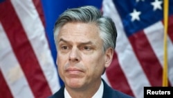 美国犹他州前州长洪博培2012年参加共和党候选人角逐，在南卡罗莱纳州发表讲话 (2012年1月16日)