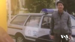 前政治犯父亲被中国禁止出境，十六年离散让儿子不再逃避