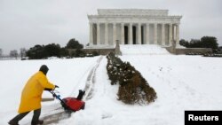 2月13日，美國首都華盛頓被大雪覆蓋。