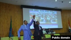 Prezidaantii Oromiyaa Dabalee Kaabineeleen Haga Caasaalee Gadiitti Jijjiiramuun Gaaffiilee Uummataaf Deebii Ta’aa?