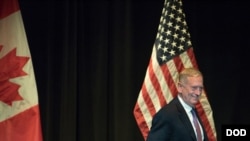 美防长马蒂斯2018年1月10日在加拿大驻美使馆讲话（美国国防部照片）