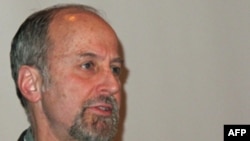 美国亚洲研究协会主席海夫纳教授