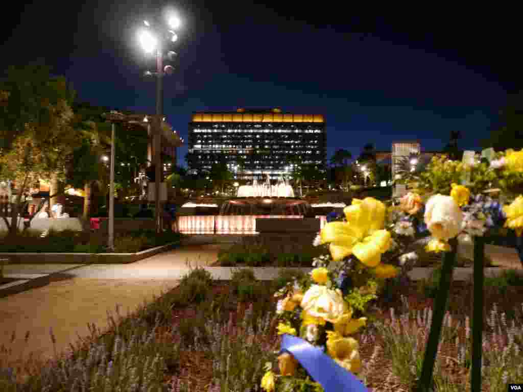 Paramilitary police carry an elderly woman off a raft as they rescue trapped residents after Typhoon Fitow hit Taizhou, Zhejiang province, China, Oct. 8, 2013.