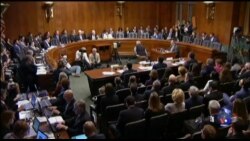 参议员质疑川普突将科米撤职