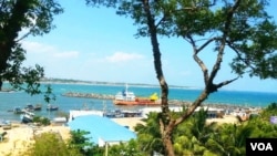 斯里蘭卡漢巴托塔港。 2017年12月9日，斯里蘭卡政府正式將漢班托塔港移交中國。 （美國之音朱諾拍攝，2016年1月3日）