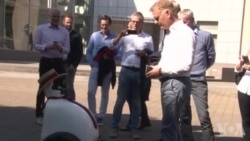 美国万花筒：机器人深造社交技能