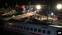 台湾火车事故现场