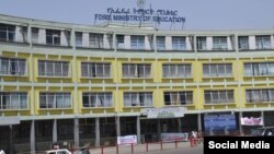 Indian school children dressed like Mahatma Gandhi assemble during an event at a school in Chennai, ahead of Gandhi&#39;s birth anniversary.