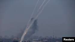 巴勒斯坦從加沙發射火箭攻擊以色列