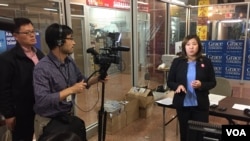 2016年大选前夕，孟昭文众议员在选区举行记者会并接受VOA专访。（美国之音方冰拍摄）