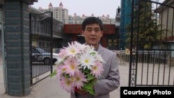 民主維權人士李大偉坐牢11年刑滿出獄(参与网)