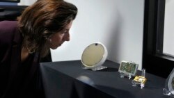 ລາຍການກະຈາຍສຽງຂອງວີໂອເອ ລາວ: ແອັບ ຂອງລັດຖະບານ ເຄັນຢາ ໃຫ້ຂໍ້ມູນກັບບັນດາເດັກຍິງ ກ່ຽວກັບ ການມີປະຈຳເດືອນ ເຊິ່ງເປັນຫົວຂໍ້ຕ້ອງຫ້າມ.