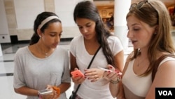 'Yan Mata Da Shafin Yanar Gizo