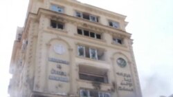 埃及抗議者衝擊穆兄會總部