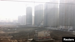 中国湖北省地级市襄阳的一个正在建设的新居民区 （资料照片）