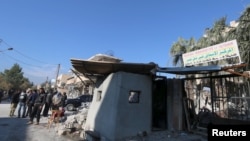 其中一家被损坏的医院是由于叙利亚的卡车炸弹引起的（2015年12月11日）