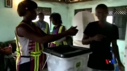 2015-04-12 美國之音視頻新聞:尼日利亞選舉暴力導致7人喪生