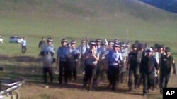 巴林左旗公安局前去镇压抗议活动